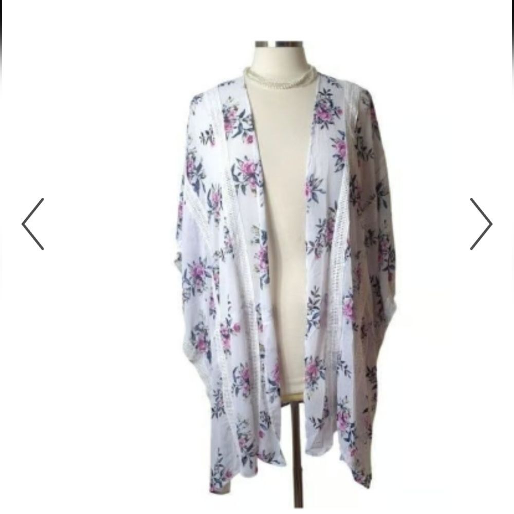 Ana Flowy Floral Kimono Single Tie 4X Adjustable Waist Crochet Ruana Cinch